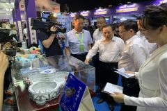 200903081959e7hk5_240x160