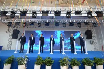 230429082551c5vhw_360x240